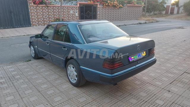 Mercedes 250 diesel - 2