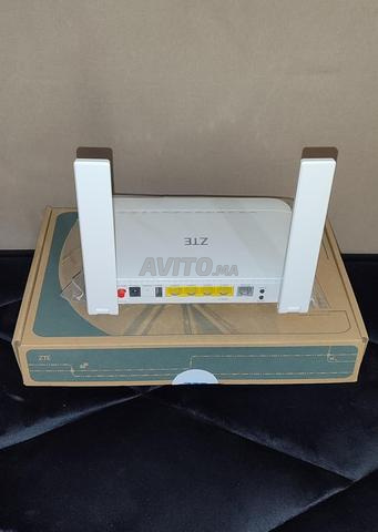 Point d'accès ZTE WiFi 7 avec port WAN - 2
