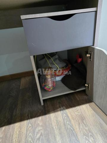 Vends lit KITEA (203 X 100) avec bureau (75 X 45)