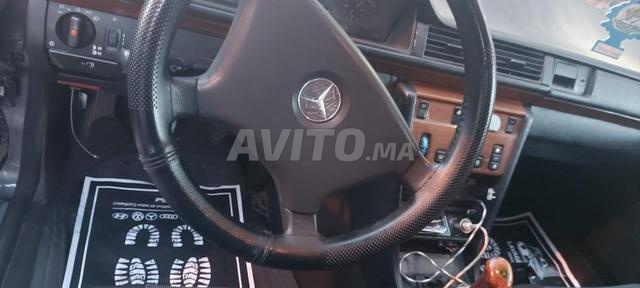 Mercedes-Benz 250 D 1987 photo 5