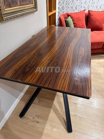 Table en noyer avec 06 chaises en bon état - 2