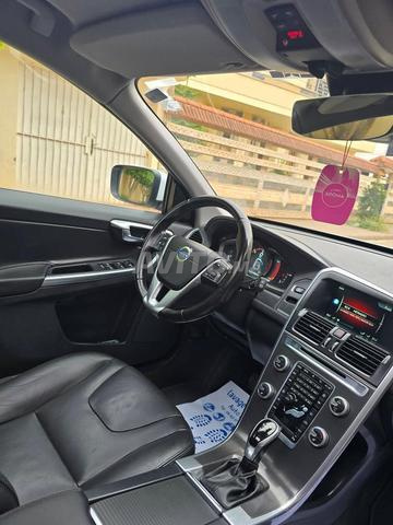 فولفو XC60 ديزل أوتوماتيك - 2