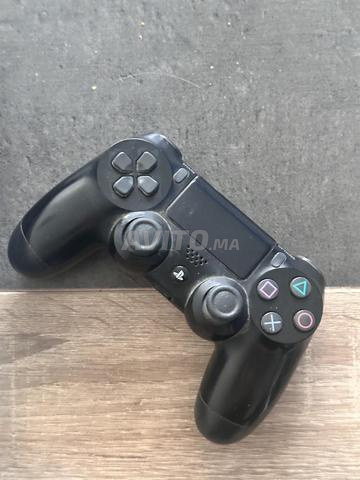 PS4 Pro 1To disque dur pas de rayures - 2