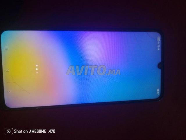Galaxy A05 128GB avec une petite rayure là et négociable - 2