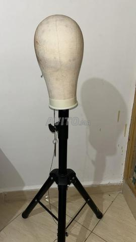 Tête à perruque avec trépied réglable – Bon état