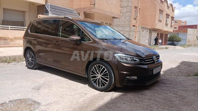 Volkswagen Touran Diesel Manuelle 2017 à Oujda - 2
