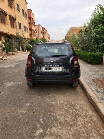Dacia Duster Diesel Manuelle 2017 à Marrakech - 2