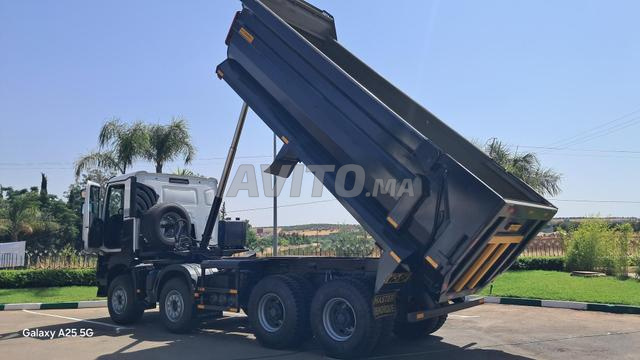 Camion Renault Trucks K 480 p8*4 avec benne