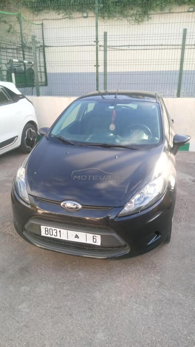 Ford Fiesta première main peu roulée 