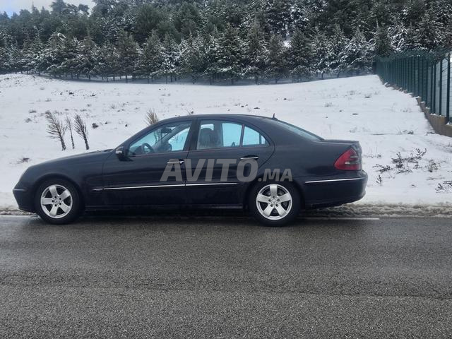 Mercedes-Benz Classe E Diesel Automatique 2004 - 2
