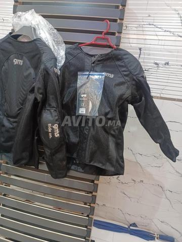 Blousons, pantalons, gants pour motard - 2