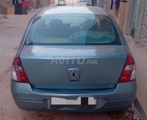 Renault Clio Essence Manuelle 2000 à Guelmim - 2