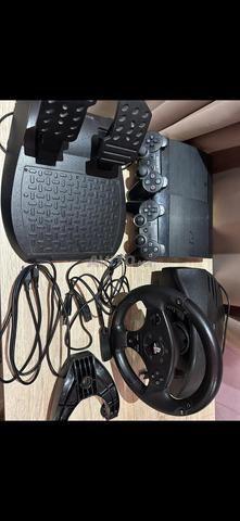 PS3 Super Slim avec 2 manettes, volant et pédales - 2