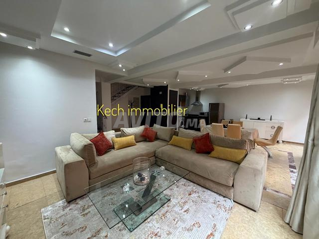 Joli appartement 2 chambres meublé avec piscine