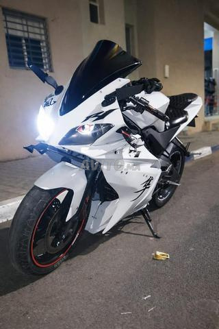 YAMAHA YZF R25