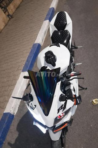 YAMAHA YZF R25
