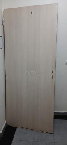 Bonne porte en bois