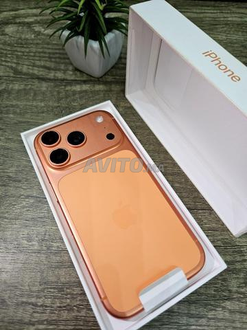 iPhone 17 Pro 256 Go (61 cycles)