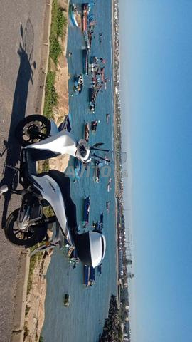 دراجة نارية من نوع Bécane SH Makina 50cc scooter