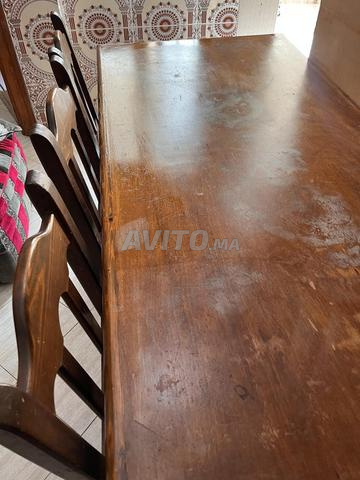 Grande table à manger à vendre - 2
