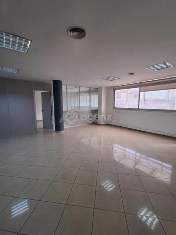 CMN-HA-2084 - Bureau à vendre à Ferme Bretonne
