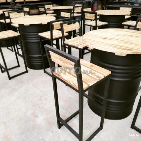 Table avec 4 tabourets - 2