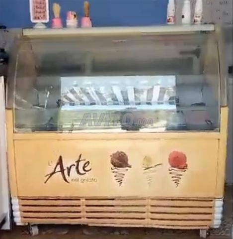 Vitrine / présentoir GLACE - 2