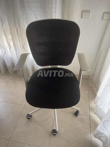 Chaise de bureau à roulettes - Très bon état - 2