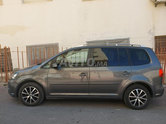 Volkswagen Touran Diesel Automatique 2015 à Tanger - 2