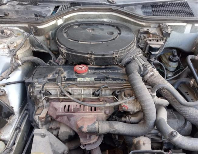 R19 en bon état Moteur énergie essence  8 Ch 