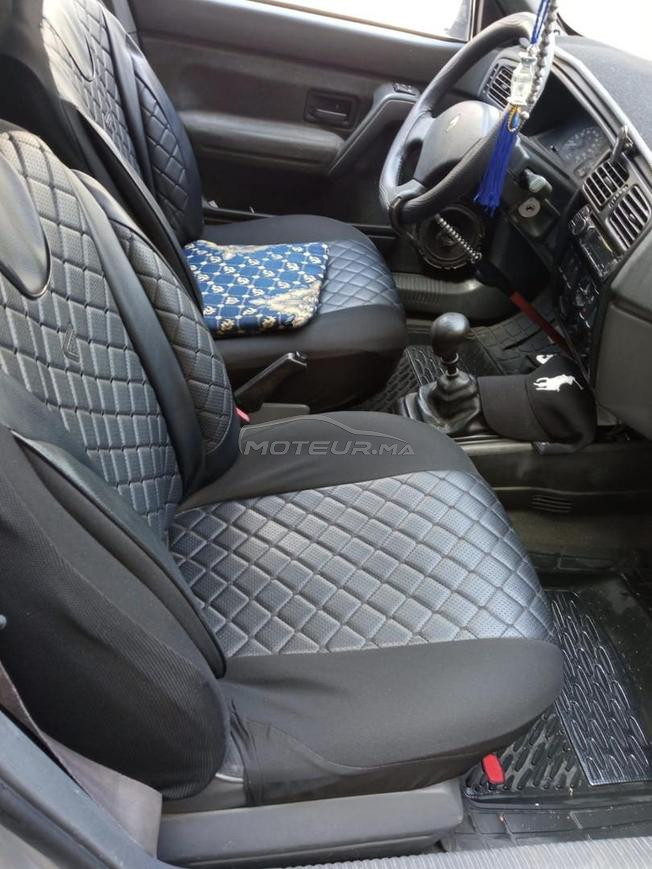 R19 en bon état Moteur énergie essence  8 Ch 