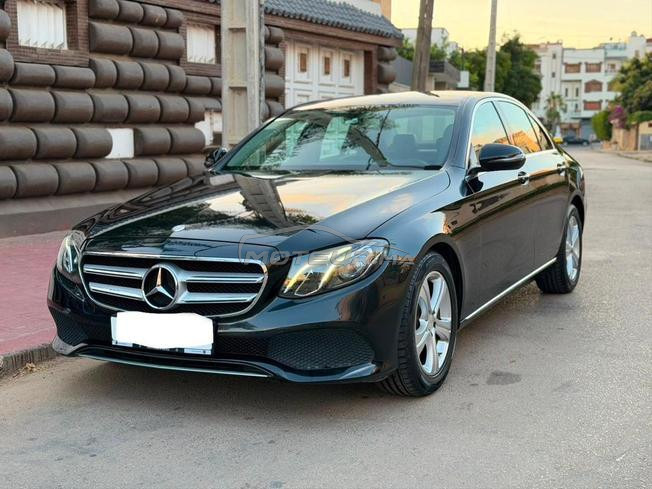 Mercedes E 220D 