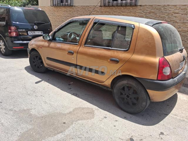 Renault Clio 2 2000 photo 3