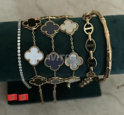 Accessoires ( lunettes , bracelets , colliers ) - 2