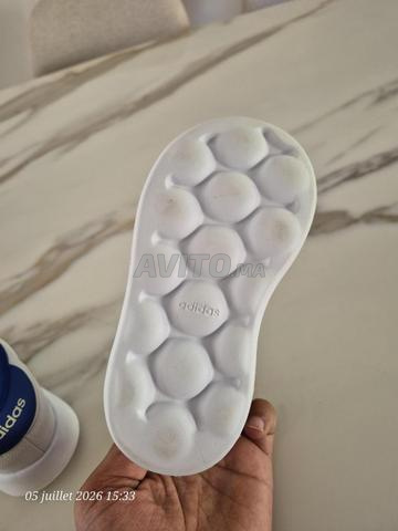 Chaussures Adidas pour garçon, pointure 26 - 2