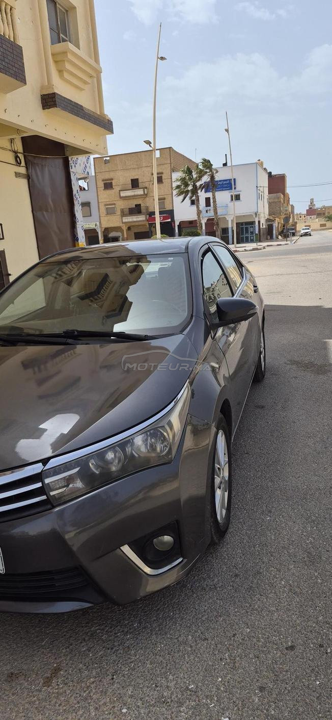toyota corolla premier main très bonne état 