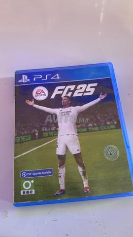 PS4 Pro 1To 3CD - 2
