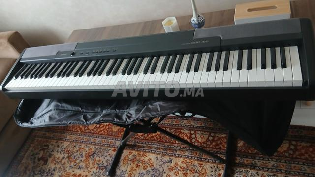 Piano avec accessoires - 2