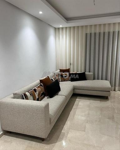 Salon d'angle chic et confortable sur mesure - 2