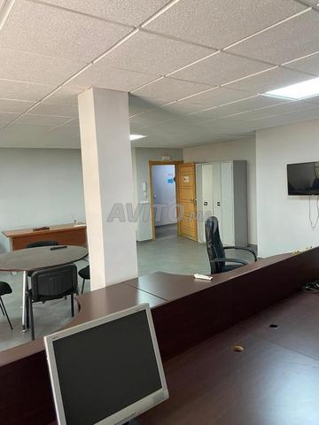 À louer – Bureau professionnel entièrement meublé - 2