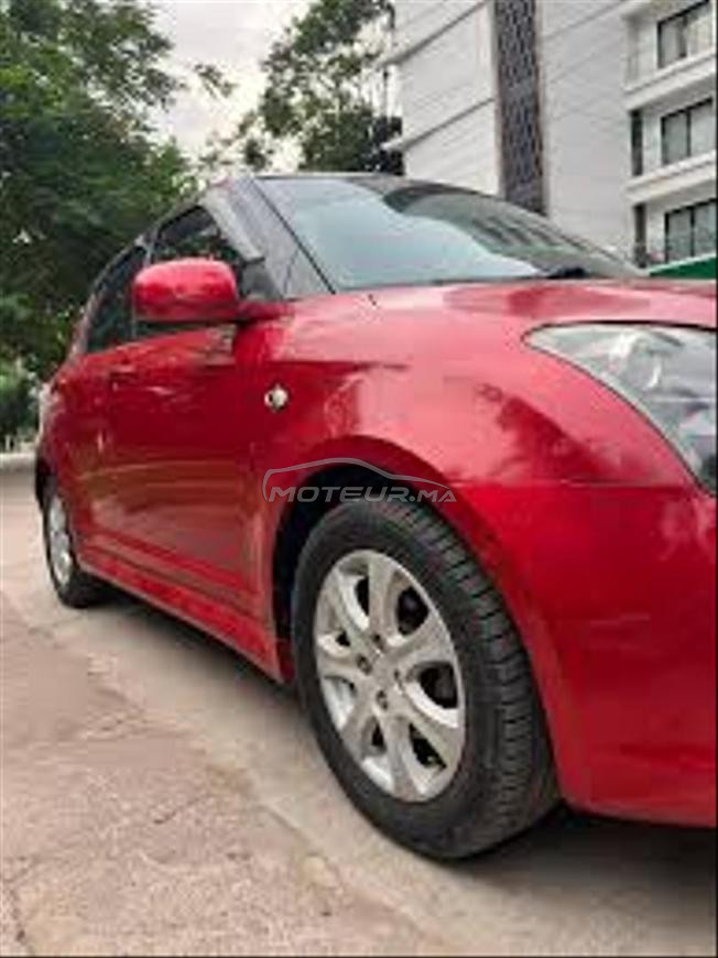 je vends ma Suzuki Swift en très bonne état 