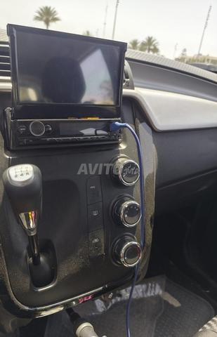 Mahindra Kuv 100 2025 photo 5