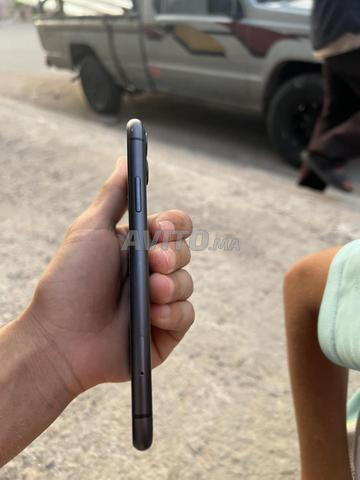 iPhone 11 normal noir batterie 86% 64G - 2