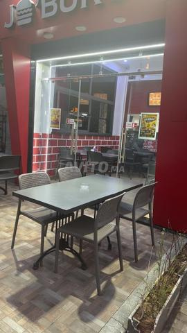 Restaurant burger à vendre 550000 négociable