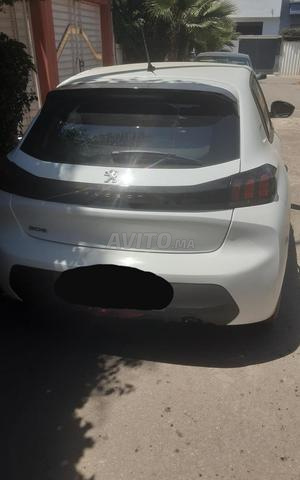 بيجو 208 ديزل يدوية 2023 بالدار البيضاء - 2