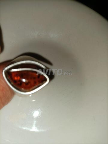Bague en argent avec ambre naturel