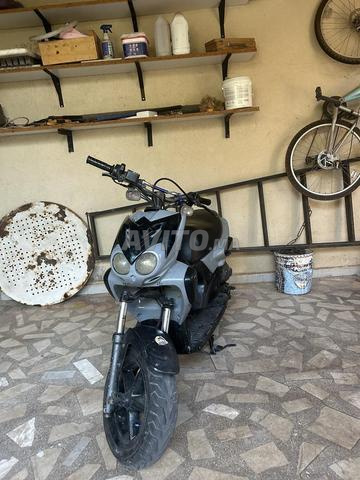 Stunt modèle 2016 en bon état - 2