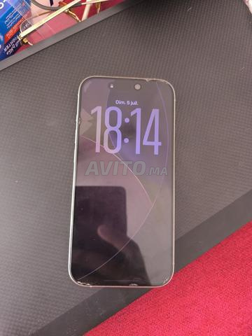 iPhone 15 Pro 256 Go 80% batterie sans défaut - 2