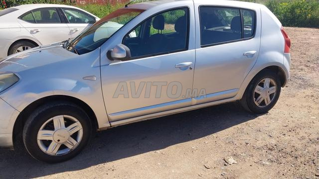 Vente voiture d'occasion Dacia Sandero - 2