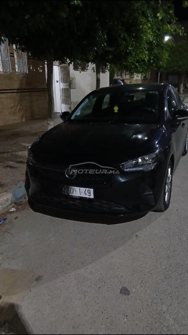 opel corsa model 2023 très bon état 